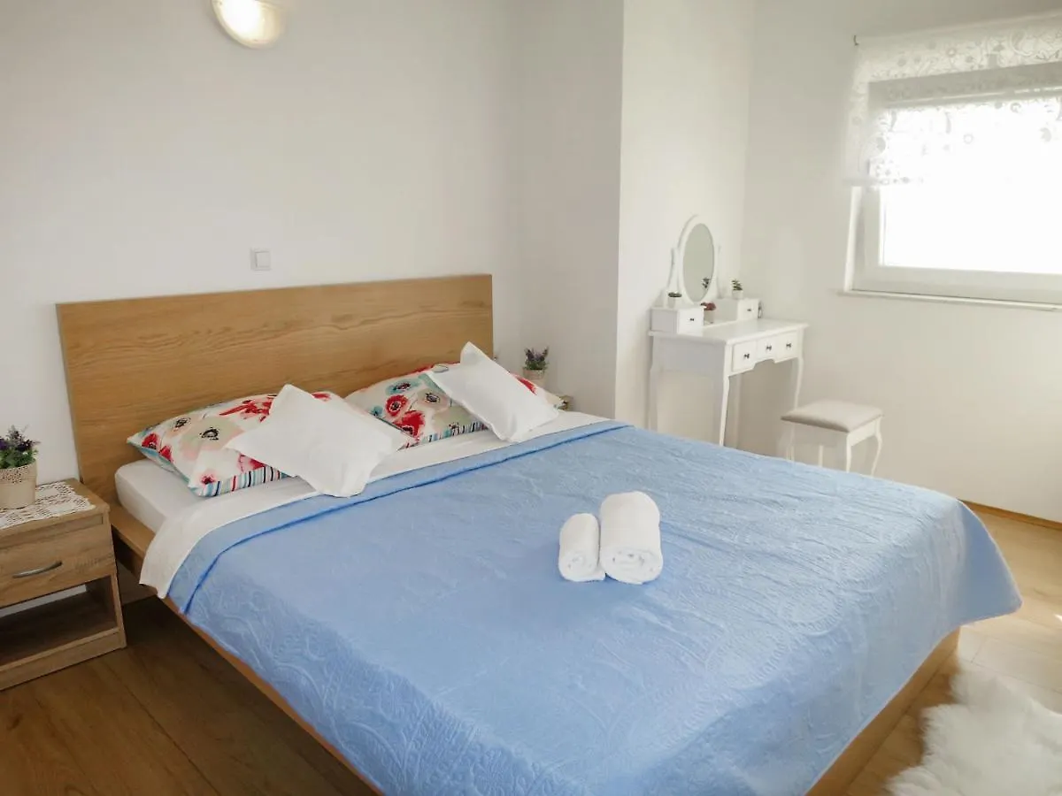 Apartment Andelina - Srd412 By Interhome Maslenica